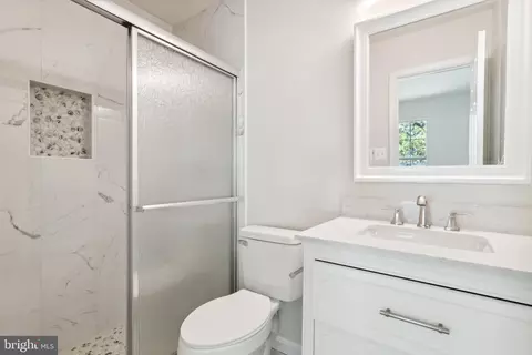 10400 Spraggins Ct, Manassas, VA 20110 photo 25