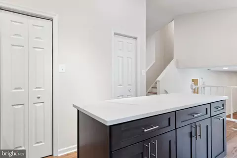 10400 Spraggins Ct, Manassas, VA 20110 photo 11