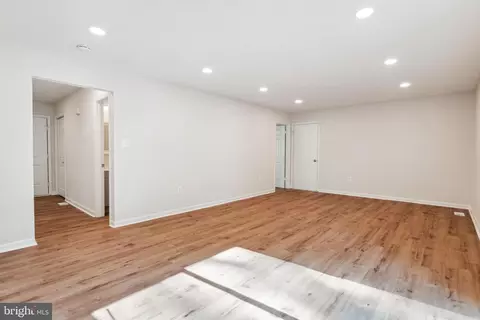 10400 Spraggins Ct, Manassas, VA 20110 photo 5