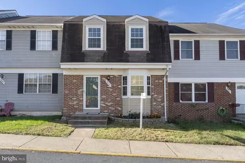 9009 Whispering Pine Ct, Manassas, VA 20110