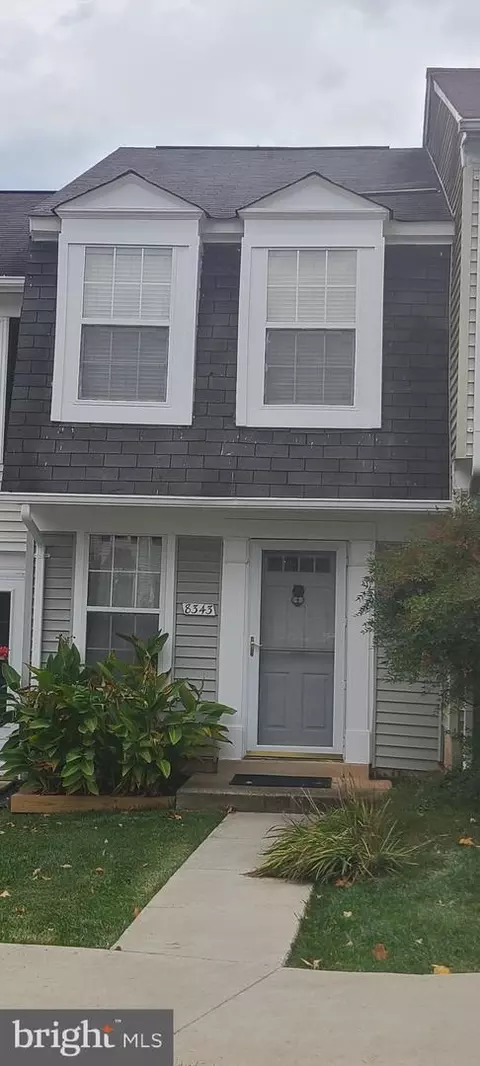 8343 Felsted Ln, Manassas, VA 20110 photo 2
