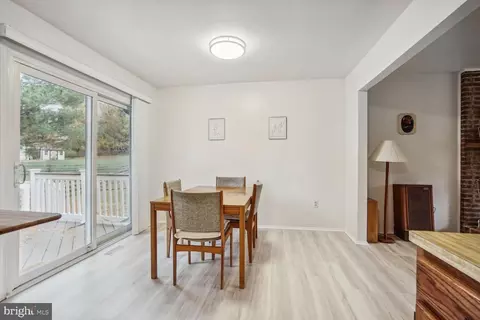 8966 Merit Ct, Manassas, VA 20110 photo 12