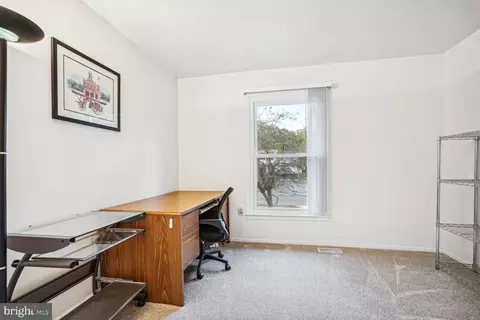 8966 Merit Ct, Manassas, VA 20110 photo 17