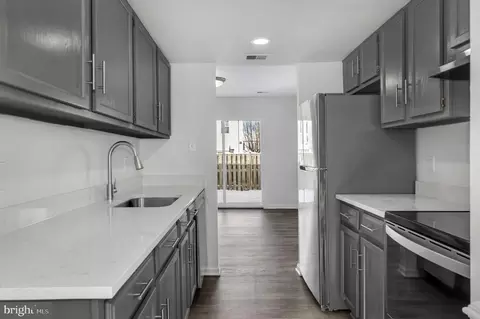 9007 Miles Pl, Manassas, VA 20110 photo 6