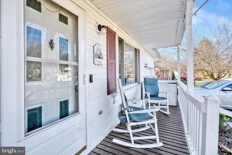 9193 Winterset Dr, Manassas, VA 20110 photo 4