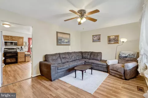 9193 Winterset Dr, Manassas, VA 20110 photo 6