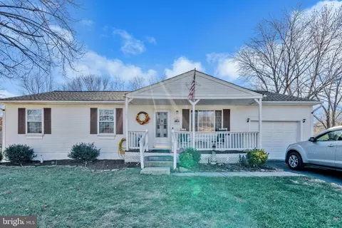 9193 Winterset Dr, Manassas, VA 20110