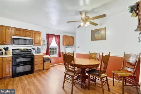 9193 Winterset Dr, Manassas, VA 20110 photo 8