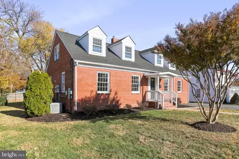 9010 Quarry St, Manassas, VA 20110 photo 2