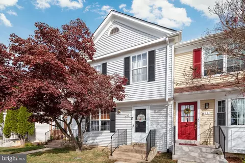 8369 Felsted Ln, Manassas, VA 20110