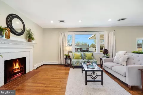 8903 Hazel Dr, Manassas, VA 20110 photo 8