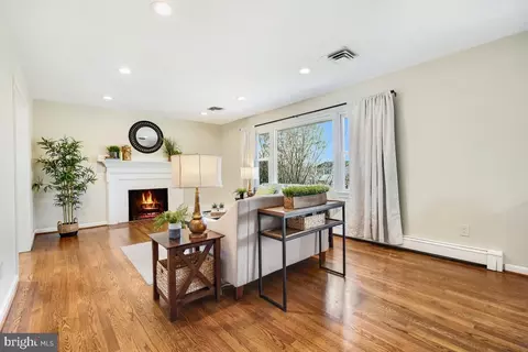 8903 Hazel Dr, Manassas, VA 20110 photo 6