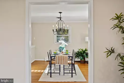 8903 Hazel Dr, Manassas, VA 20110 photo 11