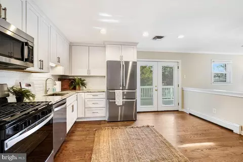 8903 Hazel Dr, Manassas, VA 20110 photo 20