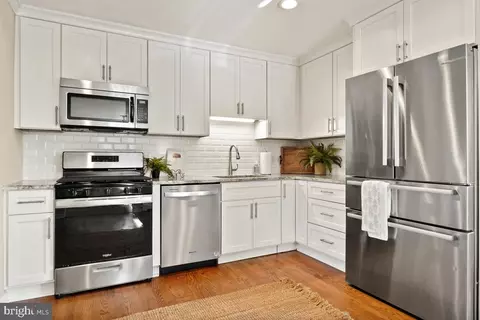 8903 Hazel Dr, Manassas, VA 20110 photo 18