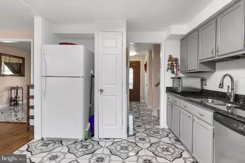 9445 Corey Dr, Manassas, VA 20110 photo 11