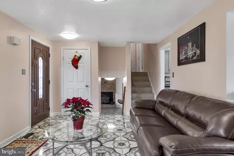 9445 Corey Dr, Manassas, VA 20110 photo 5