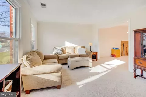 10430 Brackets Ford Cir, Manassas, VA 20110 photo 5