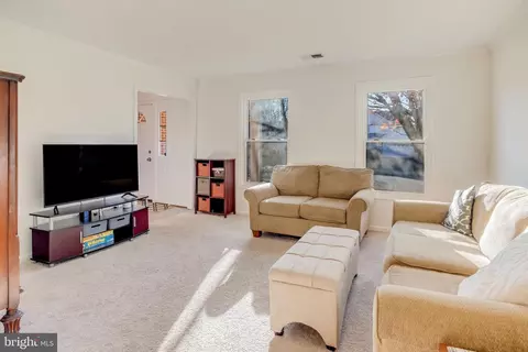 10430 Brackets Ford Cir, Manassas, VA 20110 photo 7