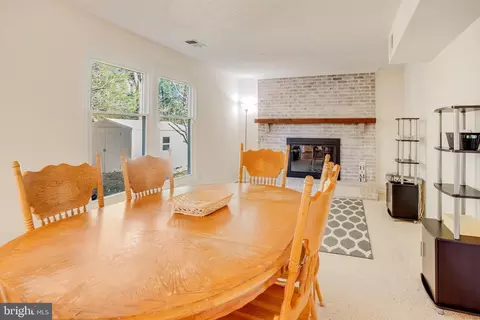 10430 Brackets Ford Cir, Manassas, VA 20110 photo 17