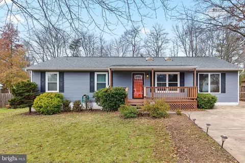 10302 Poe Dr, Manassas, VA 20110 photo 3