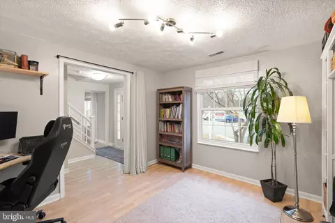 10231 Foxborough Ct, Manassas, VA 20110 photo 19