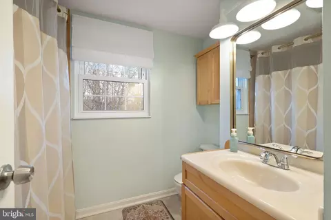 10231 Foxborough Ct, Manassas, VA 20110 photo 36