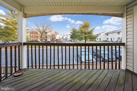 Exterior - 9288 Chapman Oak Dr, Manassas, VA 20110 photo 3 of 4