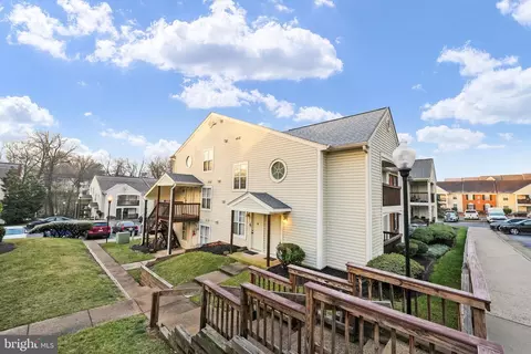 9288 Chapman Oak Dr, Manassas, VA 20110