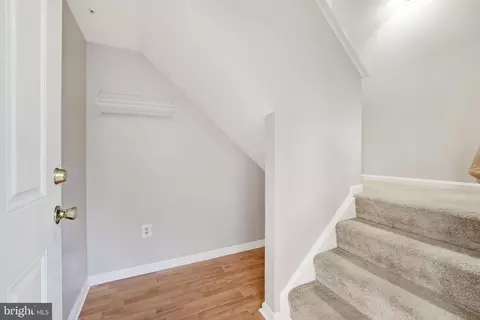 Entry Way - 9288 Chapman Oak Dr, Manassas, VA 20110 photo 1 of 2