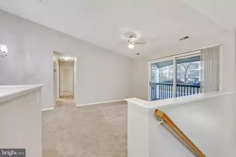 Entry Way - 9288 Chapman Oak Dr, Manassas, VA 20110 photo 2 of 2
