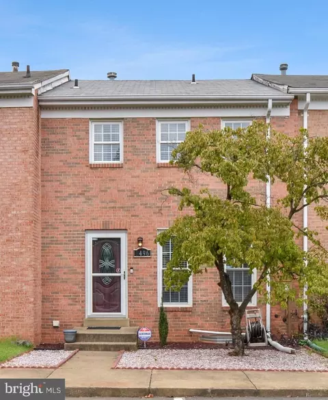 8496 Stonewall Rd, Manassas, VA 20110