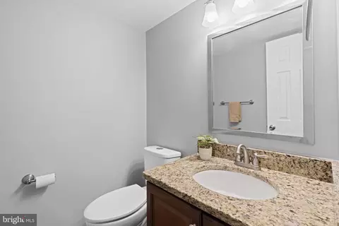 Bath - 9357 River Crest Rd, Manassas, VA 20110 photo 6 of 8