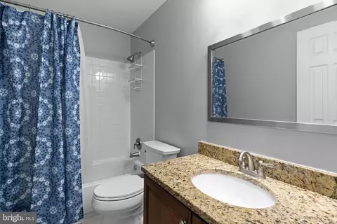 Bath - 9357 River Crest Rd, Manassas, VA 20110 photo 7 of 8
