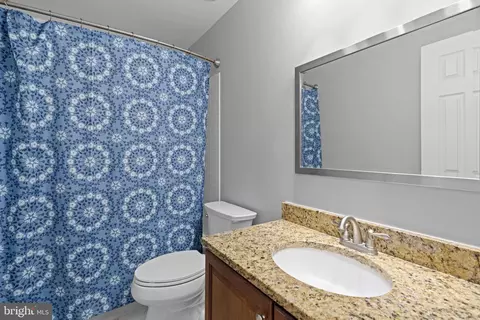 Bath - 9357 River Crest Rd, Manassas, VA 20110 photo 5 of 8