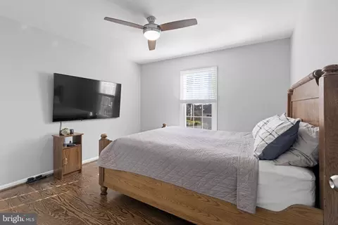 Bedroom - 9357 River Crest Rd, Manassas, VA 20110 photo 4 of 12