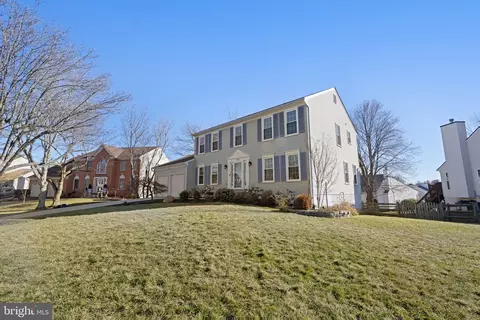 Exterior - 9357 River Crest Rd, Manassas, VA 20110 photo 12 of 14