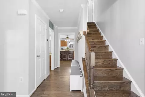 Entry Way - 9357 River Crest Rd, Manassas, VA 20110 photo 2 of 7