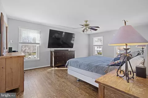 Bedroom - 9357 River Crest Rd, Manassas, VA 20110 photo 7 of 12