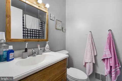 9051 Mcrae Ct, Manassas, VA 20110 photo 11