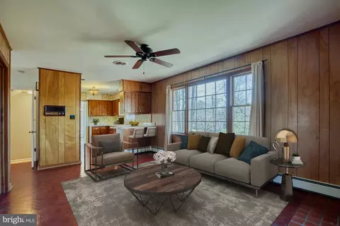 Living - 8816 Weir St, Manassas, VA 20110 photo 5 of 8