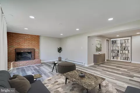 Living - 8816 Weir St, Manassas, VA 20110 photo 6 of 8