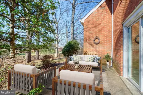 Exterior - 8816 Weir St, Manassas, VA 20110 photo 5 of 14