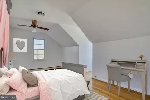 Bedroom - 8816 Weir St, Manassas, VA 20110 photo 4 of 4