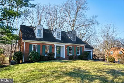 Exterior - 8816 Weir St, Manassas, VA 20110 photo 14 of 14
