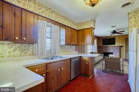 Kitchen - 8816 Weir St, Manassas, VA 20110 photo 3 of 3