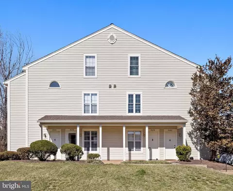 9376 Scarlet Oak Dr, Manassas, VA 20110