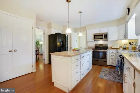 Kitchen - 9619 Gladstone St, Manassas, VA 20110 photo 4 of 5