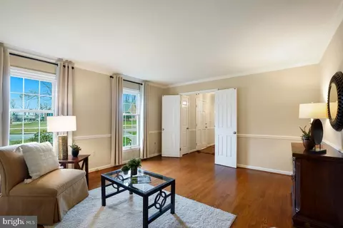 Living - 9619 Gladstone St, Manassas, VA 20110 photo 3 of 9