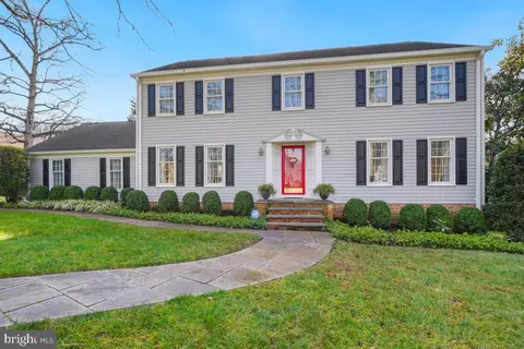 Exterior - 9619 Gladstone St, Manassas, VA 20110 photo 2 of 15